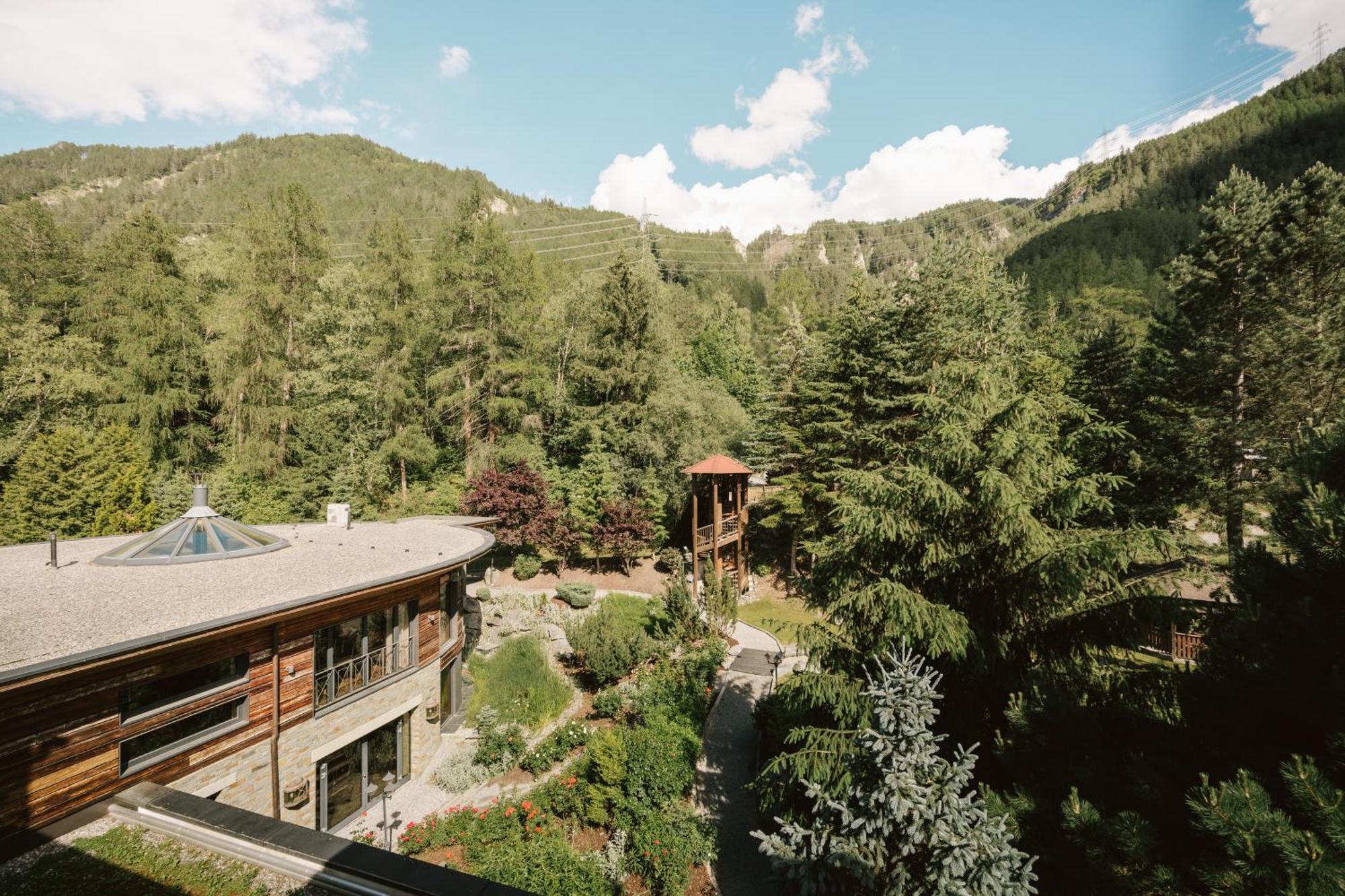Neueroeffnung Miaflor Familien- & Aktivresort Ried im Oberinntal Bagian luar foto