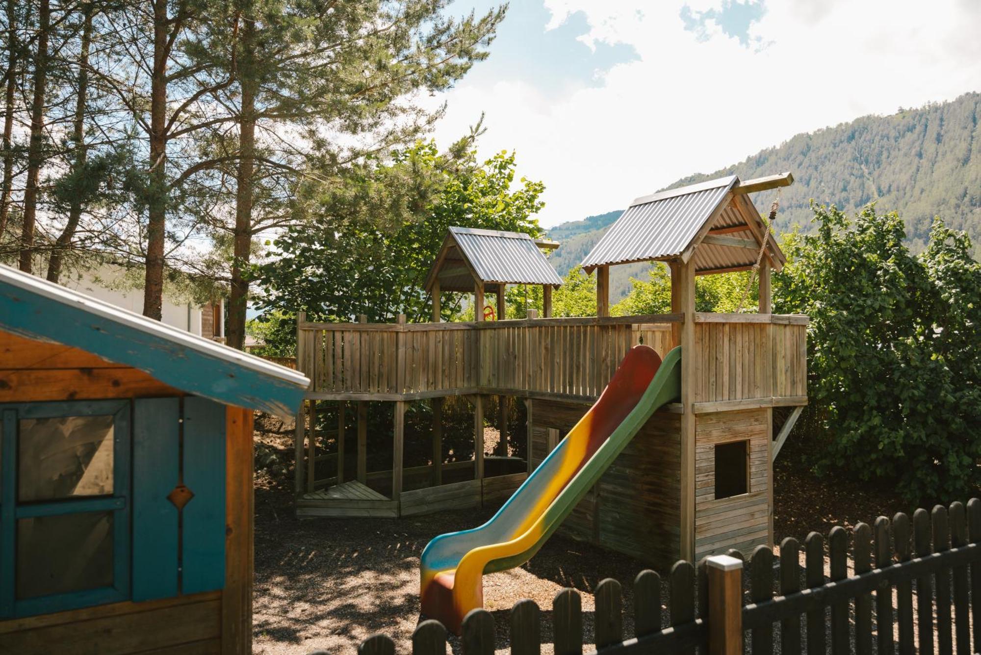 Neueroeffnung Miaflor Familien- & Aktivresort Ried im Oberinntal Bagian luar foto